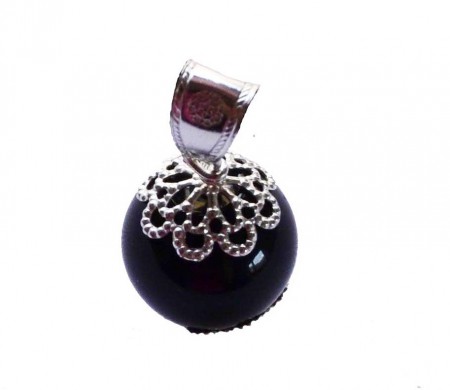 /products/su-coccu-ciondolo-amuleto-ossidiana-e-argento-diametro-mm-10/